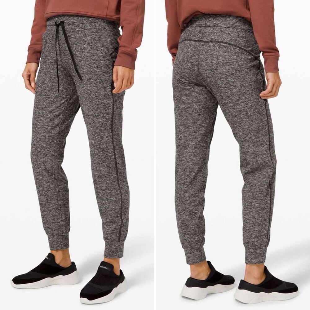 Lululemon Ready to Rulu Fleece Jogger in Heathered Black Size 8